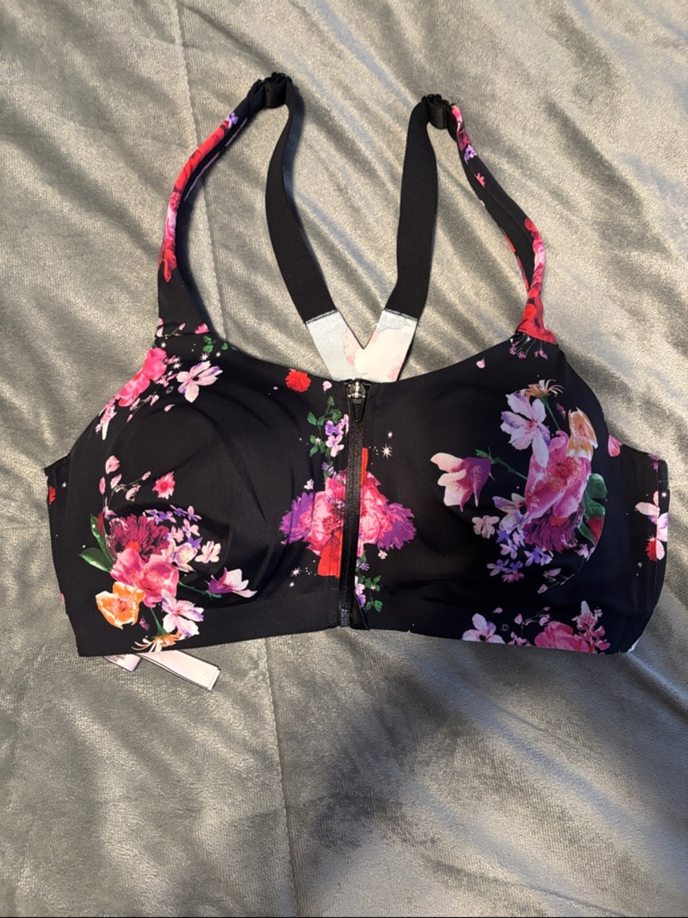 Victoria’s Secret Black Floral Front-Zip Sports Bra 38D